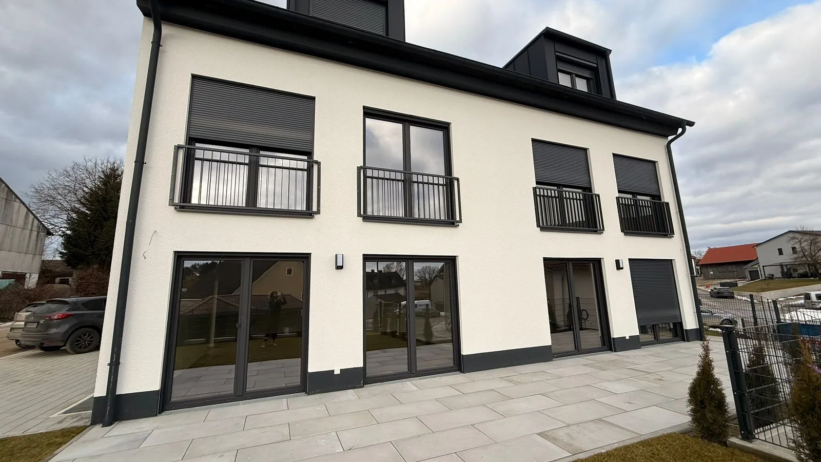 Außenansicht des Hauses der Damasio Care Demenz WG in der Dorfstraße 17, Pfaffenhofen an der Glonn